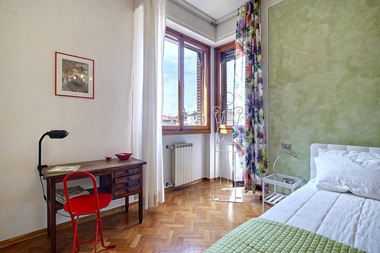 Frati Bigi With Parking *