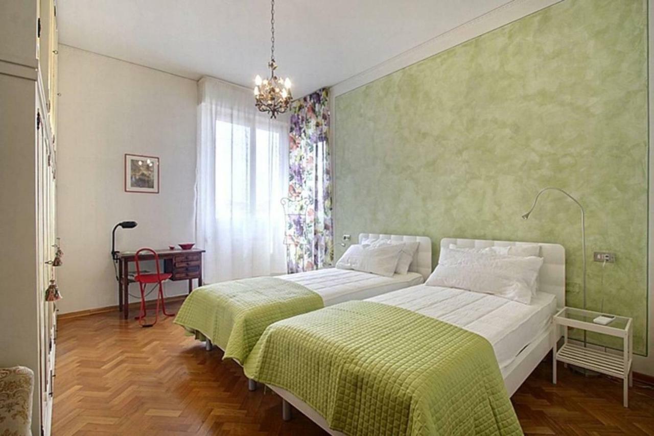 Frati Bigi With Parking *