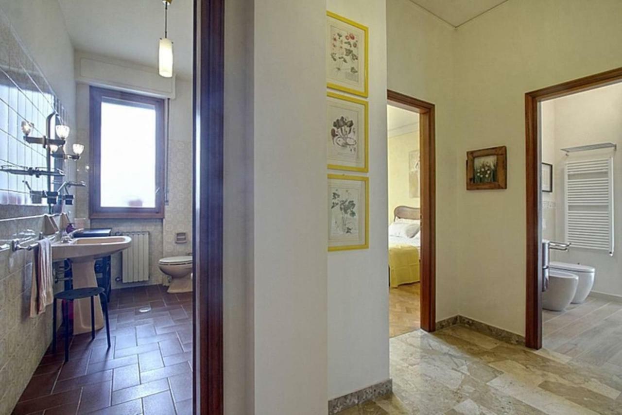 Frati Bigi With Parking